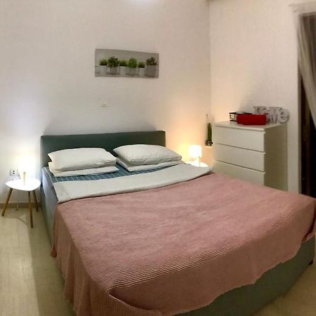 ארטמידה Marina Apartment מראה חיצוני תמונה